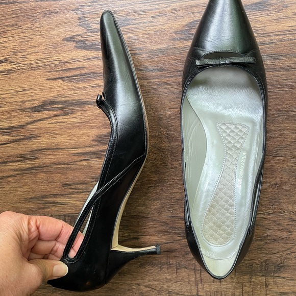 BCBG MaxAzria Pumps - Picture 3 of 7